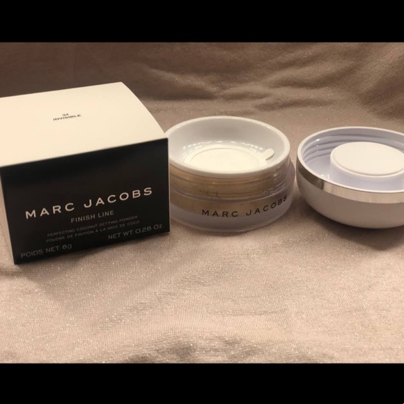 Marc Jacobs Finish Line Coconut Setting Powder - Picture 6 of 9